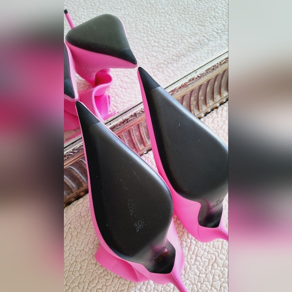 NWOB BALENCIAGA Pointed Toe Sock Knife Booties Neon Pink Eu 41 US 11 Org $1,490 - Picture 9 of 16